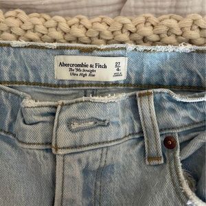 Abercrombie 90’s Ultra High Rise Jean
